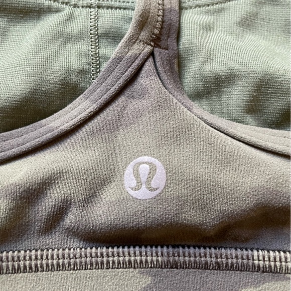 Lululemon Flow Y Bra Size 8 Light Support Nulu Camo Print A–C Cups - Picture 6 of 9